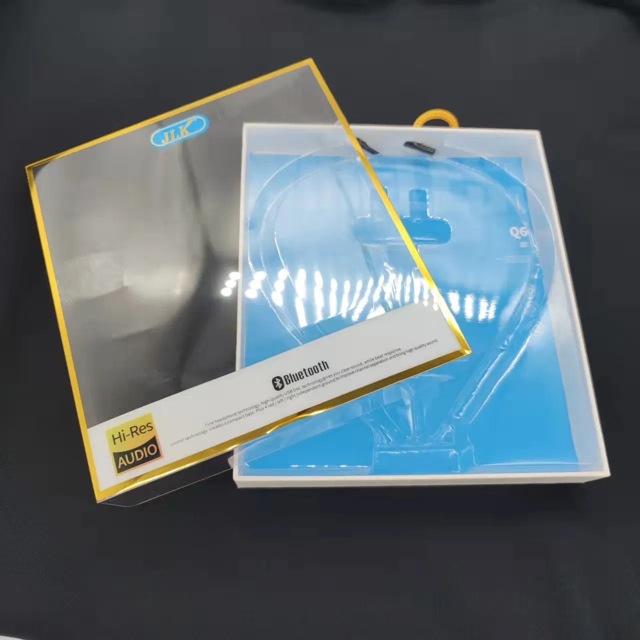 Customized up and Bottom Cover Earphone Packing Box with Plastic Trays and Clear Lids