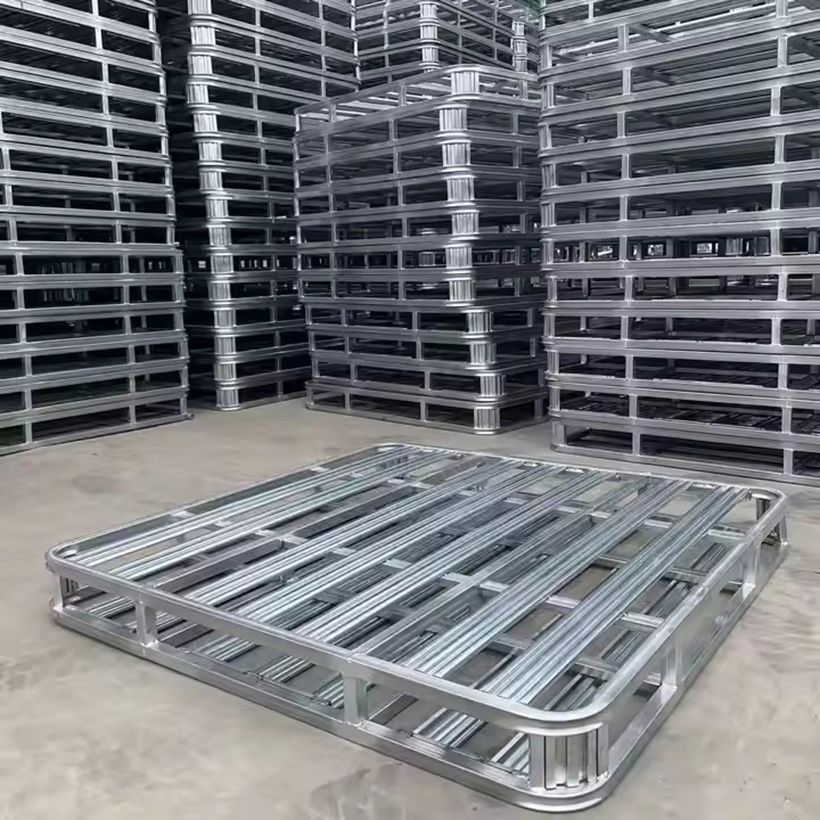 Heavy-Duty Moisture-Proof Iron Pallets for Logistics and Backboards Forklifts Storage Fabrication Services