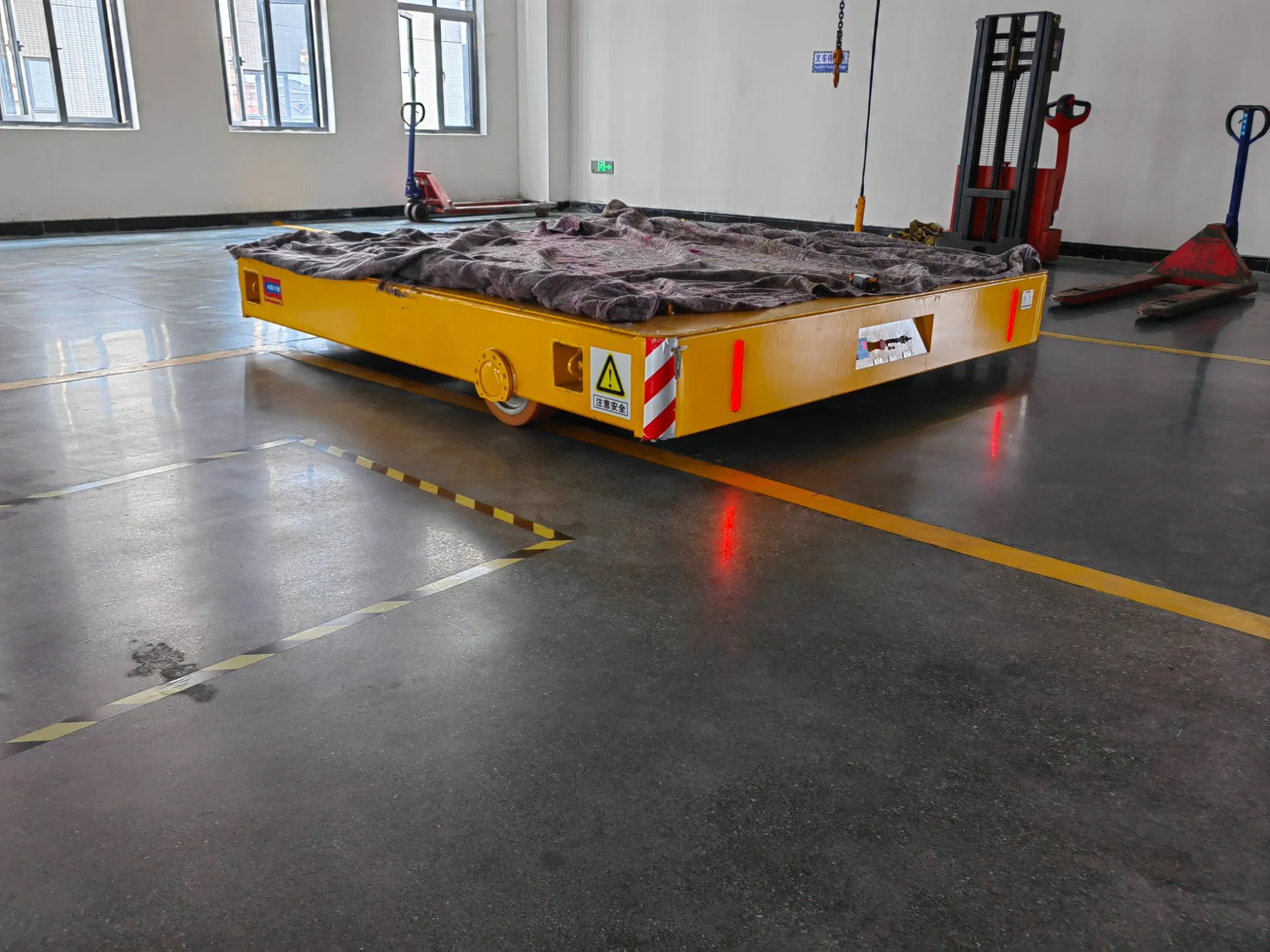 The Factory Produces Strong Frame Material Handling Equipment for Wharf