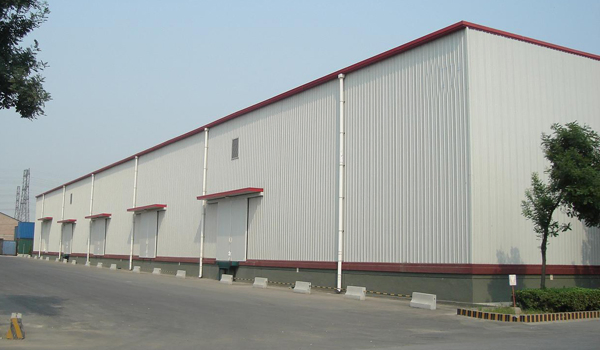 Prefabricated Low Cost Steel Structure Building with Sandwich Panel for Warehouse/Workshop/Plant