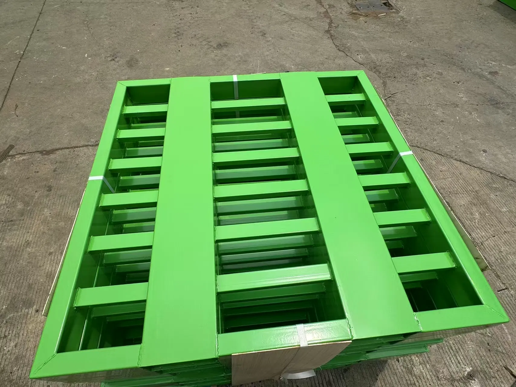 Fire-Resistant Iron Pallet - Resistant to Wear and Insect Infestation