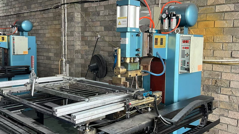 Okapi Logistics storage shelves and racking systems