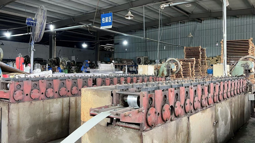 Okapi Logistics export packaging and container loading