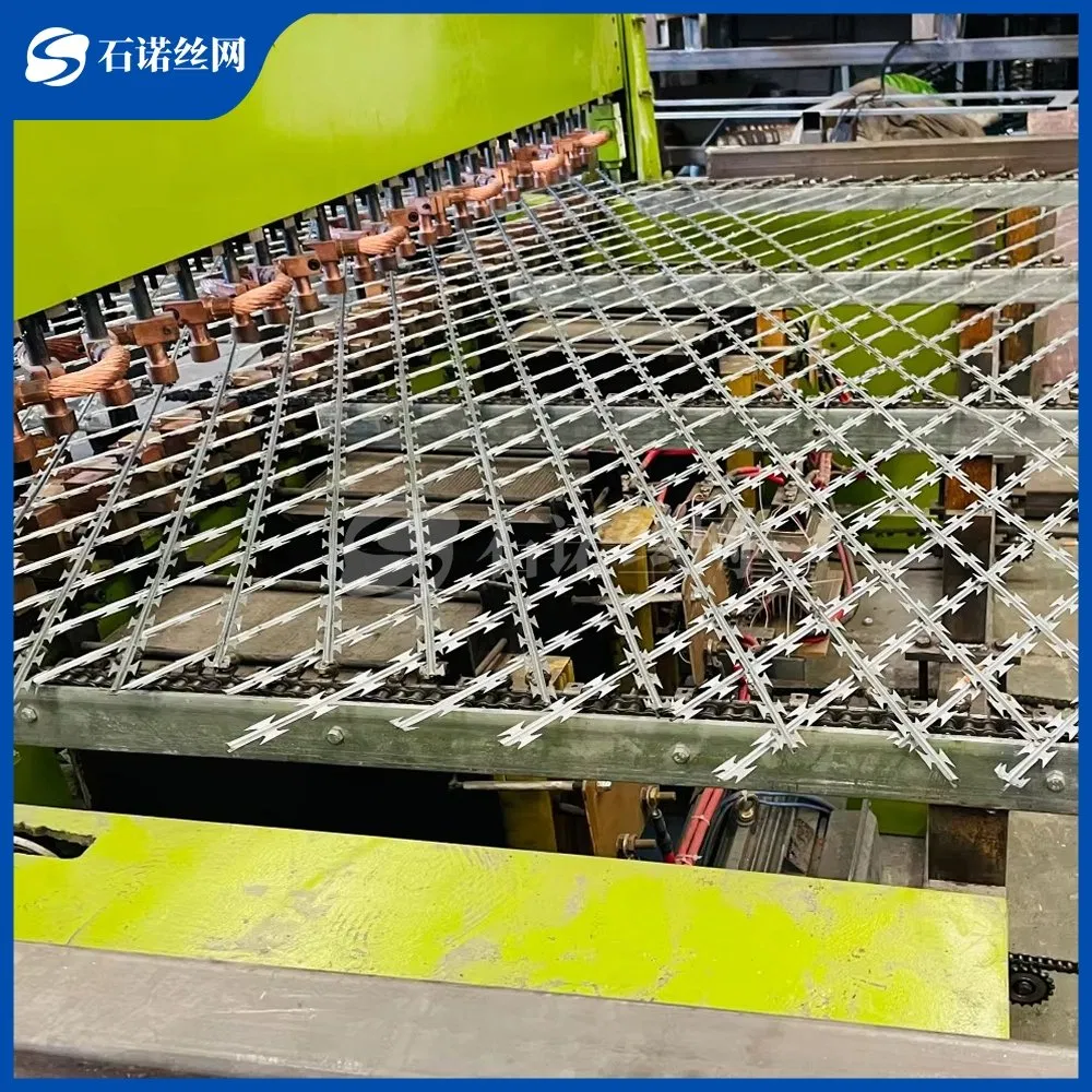 High Safety Fully Automatic Razor Wire Mesh Fence Welding Machine for Logistics Park Fence