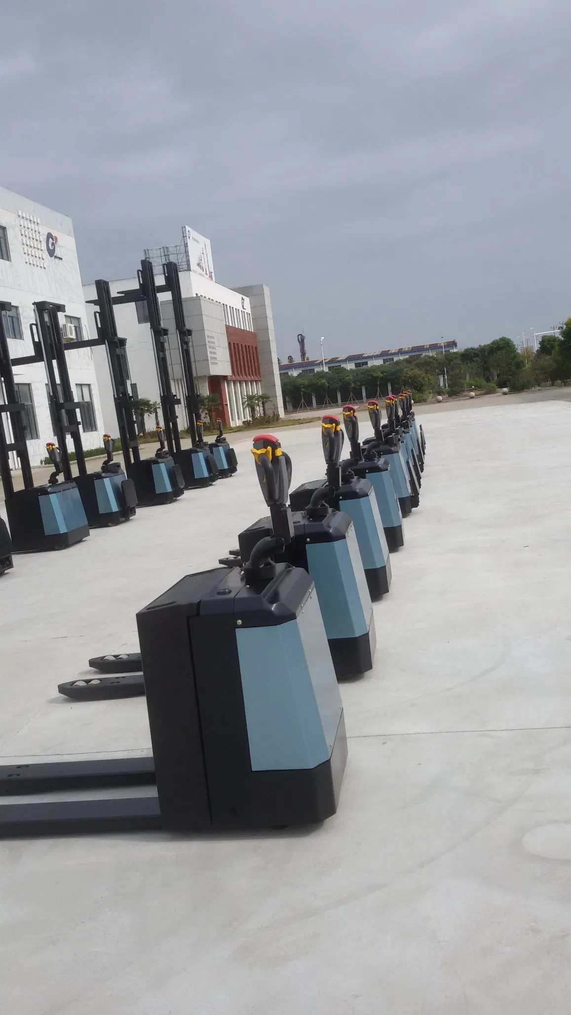 1.8t Standard Export Packing Electric Lifting Stacker Material Handling Equipment