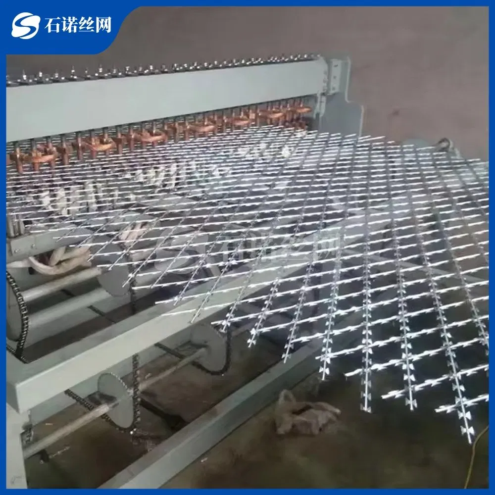 High Safety Fully Automatic Razor Wire Mesh Fence Welding Machine for Logistics Park Fence