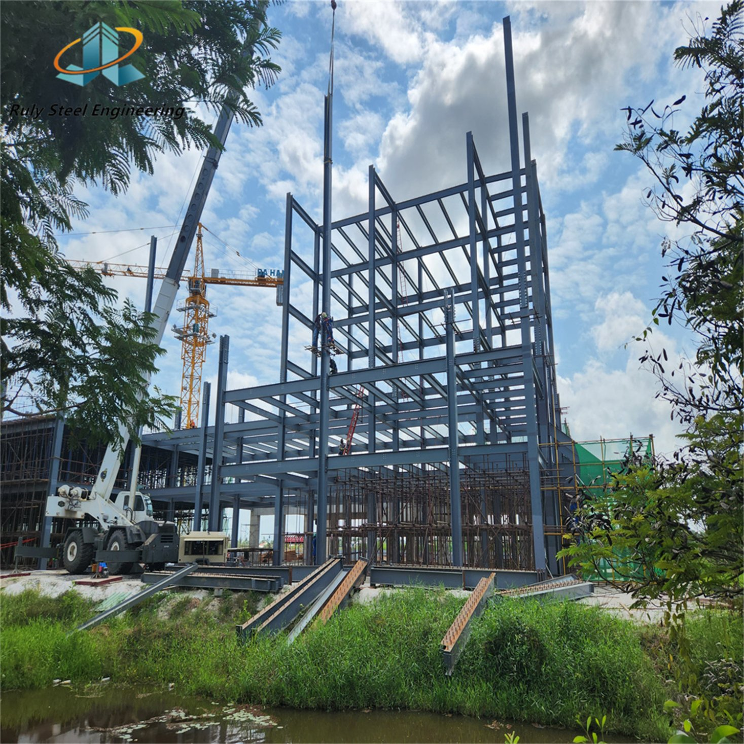 Industrial Structural Steel Construction Heavy/Light Weight Easy Assembly Prefabricated/Prefab Anti-Corrosion Painted Galvanized Metal Frame Steel Structure