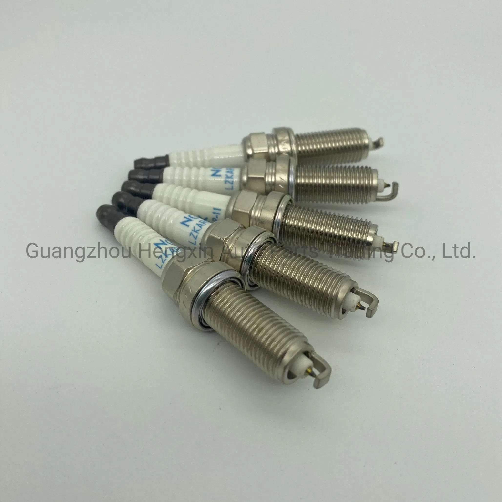 22401-ED815 Lzkar6ap-11 Auto Spare Parts Ignition System Spark Plug for Janpen Car