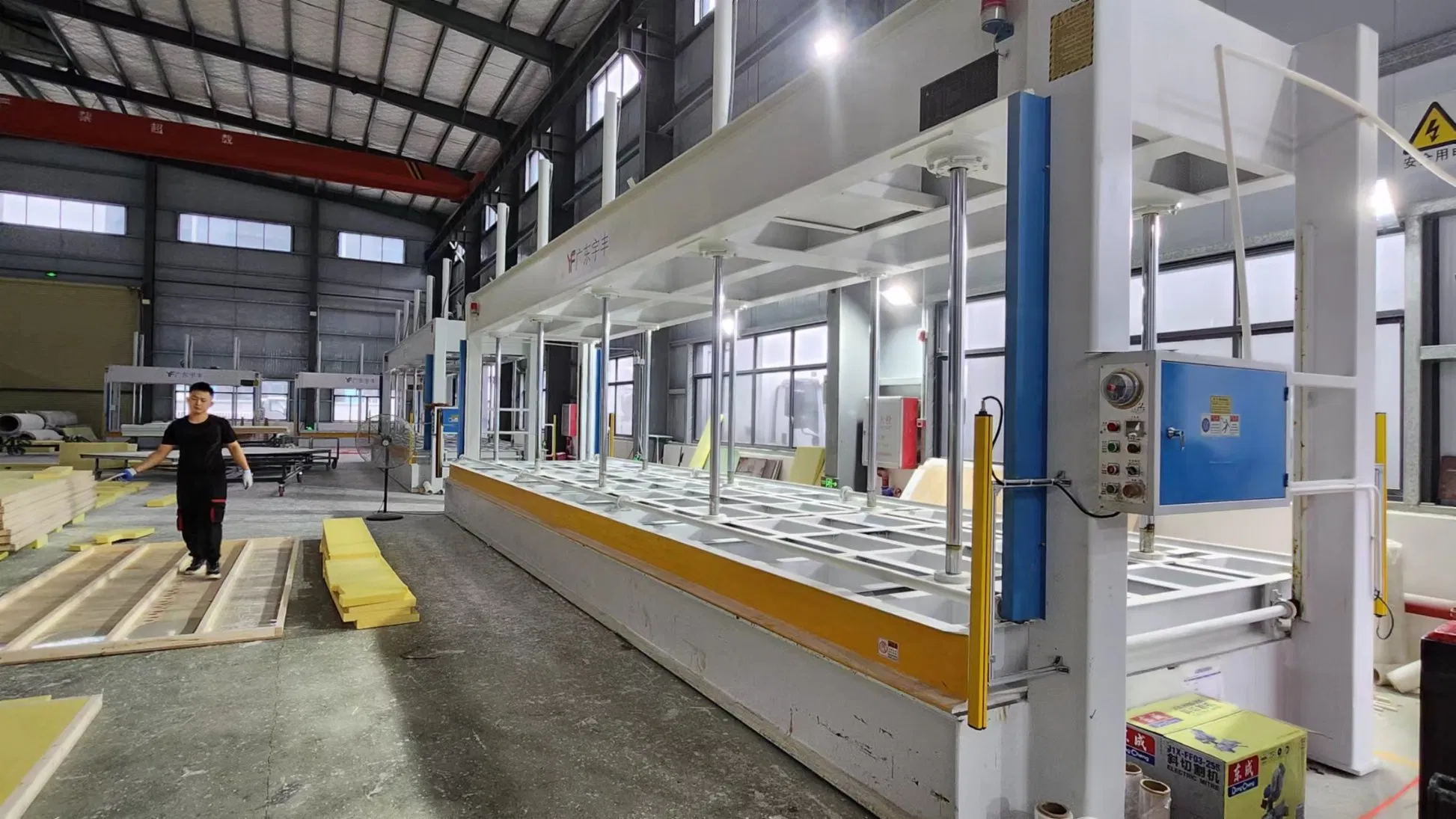 Customize Refrigerated Truck and Refrigerated Meat Truck Body