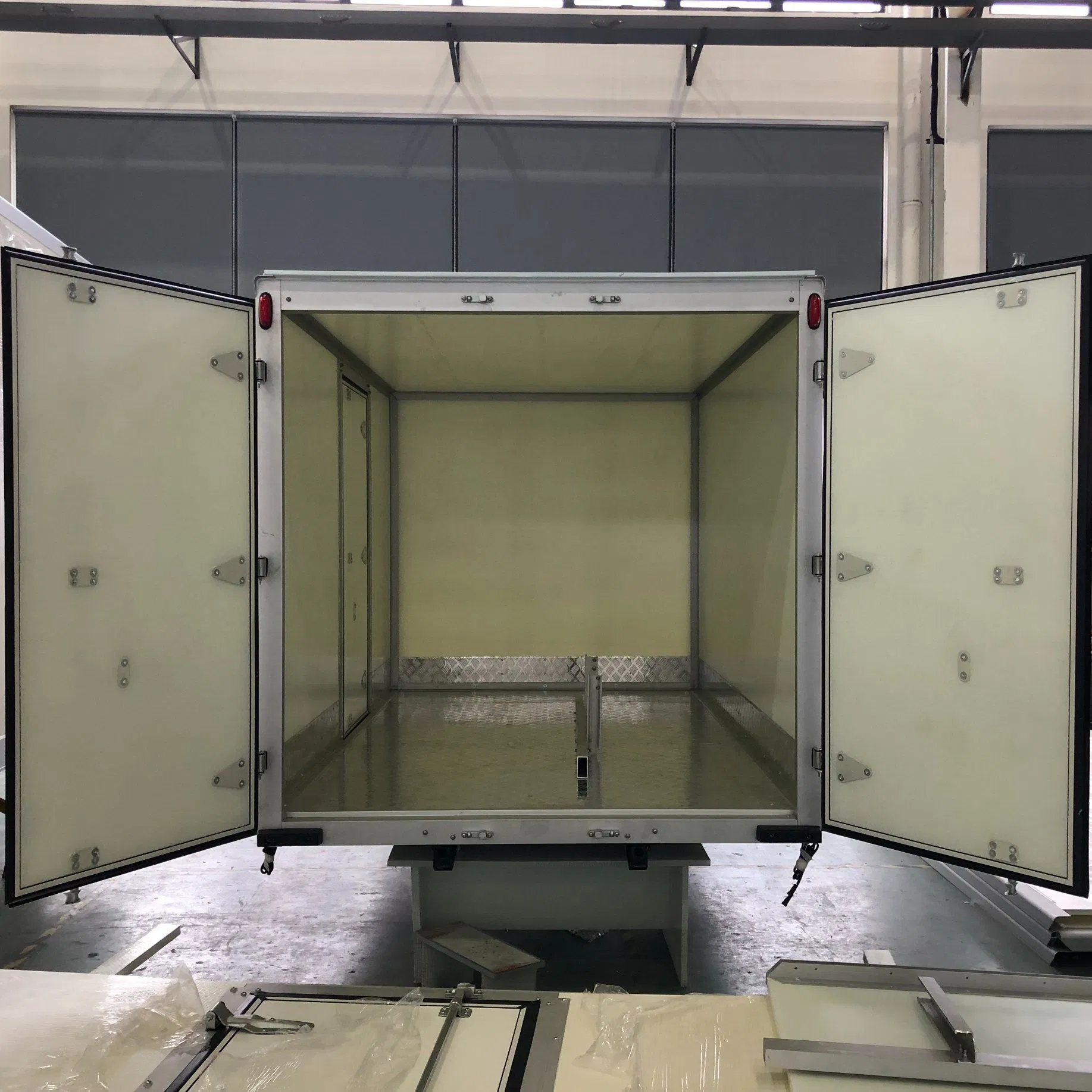 Lightweight, Environmentally Friendly, Energy-Saving, Quick-Assembly Dry Truck Box CKD Truck Box/Dry Freight Truck Body