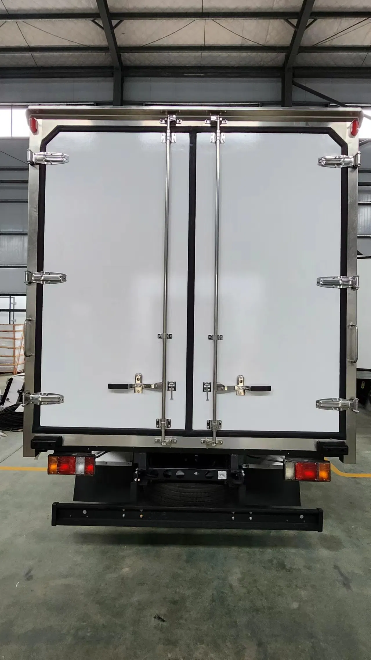 Customize Refrigerated Truck and Refrigerated Meat Truck Body