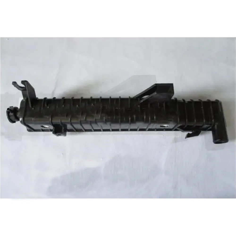 Auto Spare Part Cooling System Plastic Radiator Water Tank for Ford Ranger