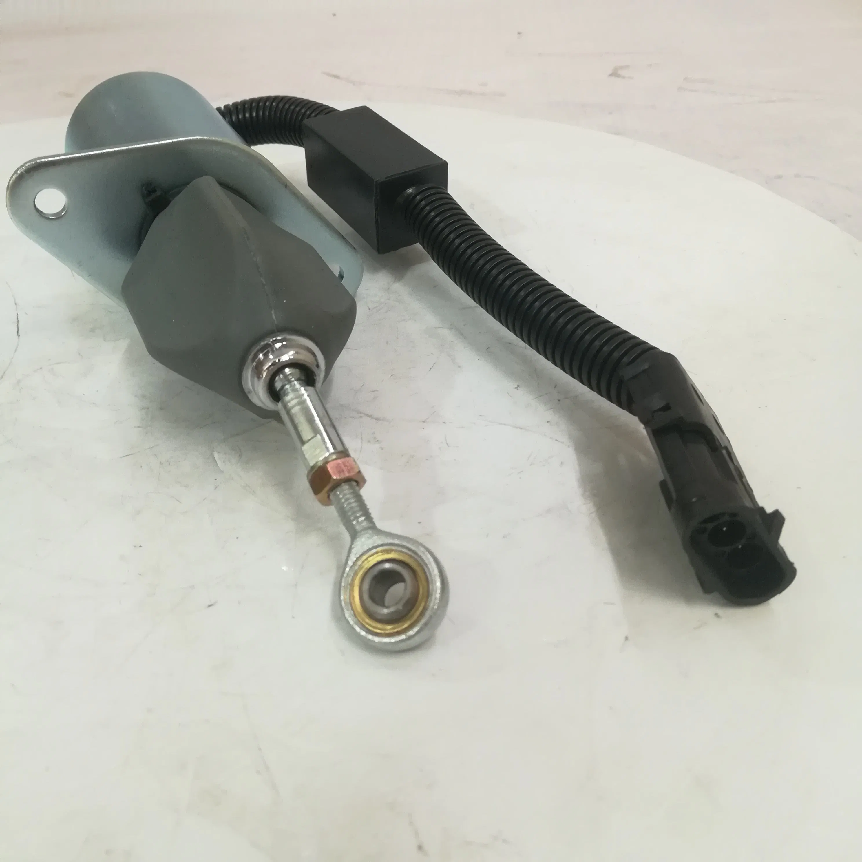 Ignition System Parts 24V Fuel Shutoff Solenoid 4942878 for Dongfeng Cummins