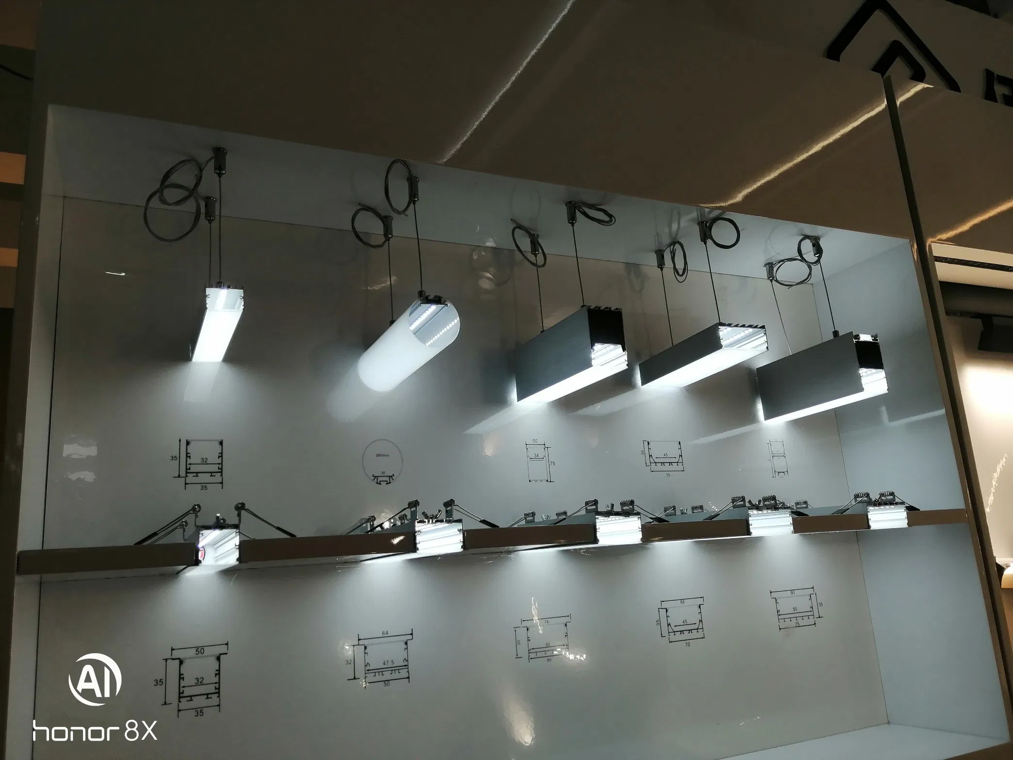 Energy Efficient Power-Regulating Aluminium LED CNC Parts Commercial Interiors