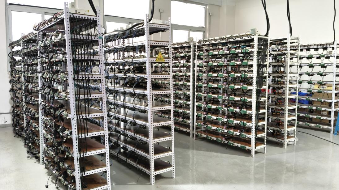 Aging testing of LED outdoor lighting products for quality assurance