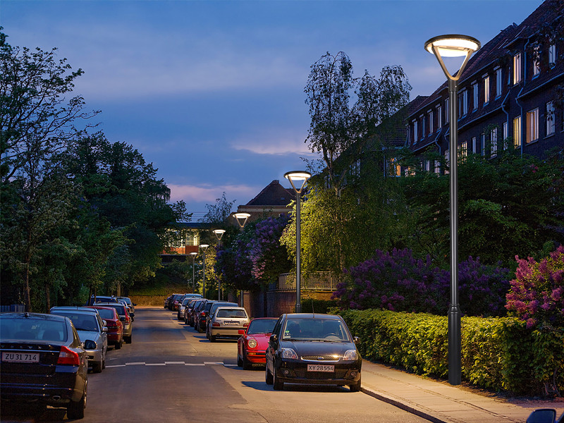 High Quality Energy Saving LED Lighting Lamp Solar Garden Light Outdoor Solar Rechargeabke Yard Villa Plaza with Solar Battery Lighting