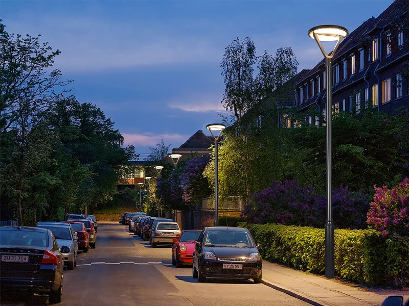 High Quality Energy Saving LED Lighting Lamp Solar Garden Light Outdoor Solar Rechargeable Yard Villa Plaza with Solar Battery Lighting Installation Detail 2