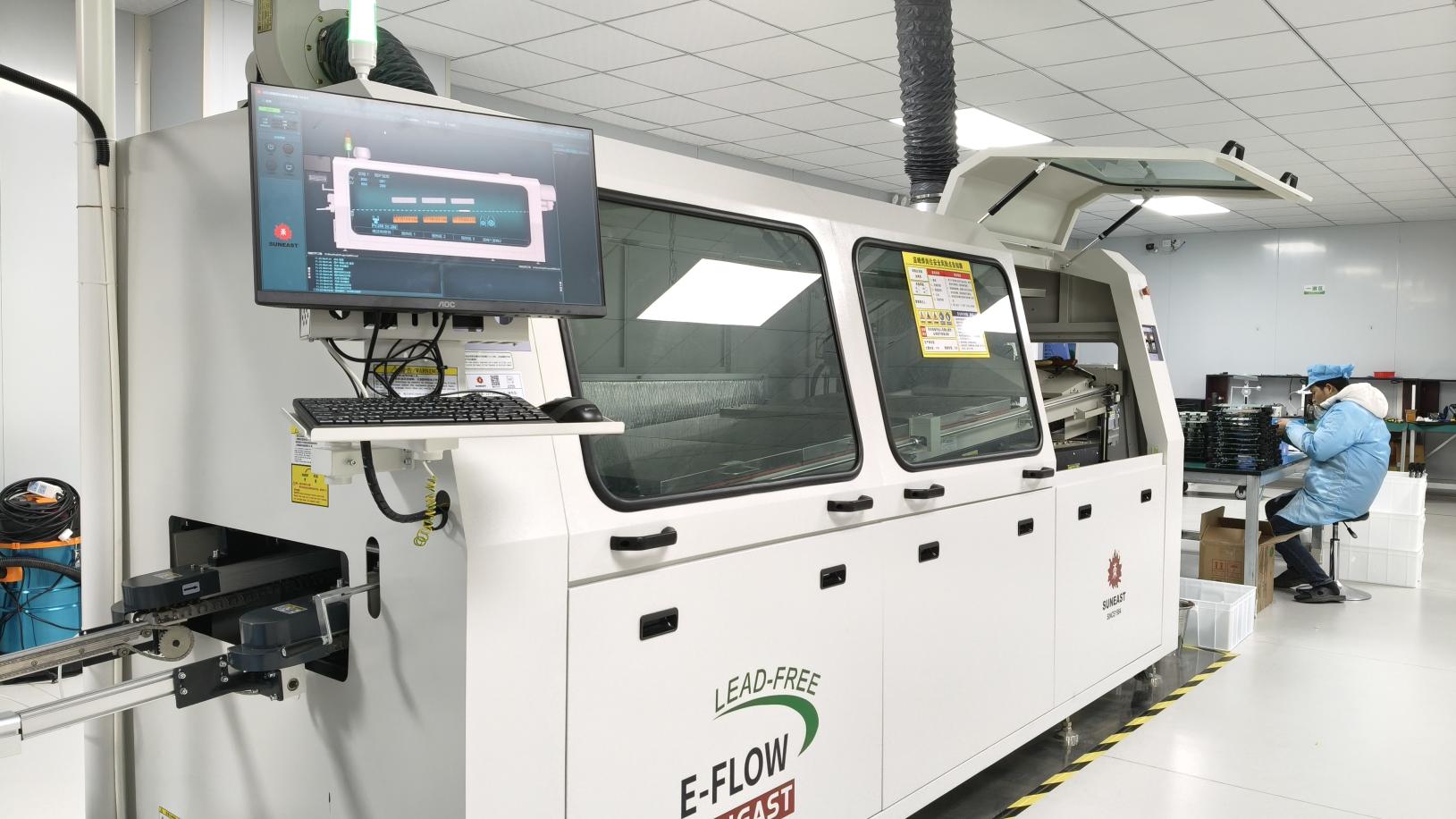 Wave soldering machine for reliable PCB soldering in LED manufacturing