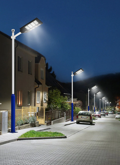 Smart IP65 Solar Street Light All-in-One with Motion Sensor for Outdoor Road Lighting