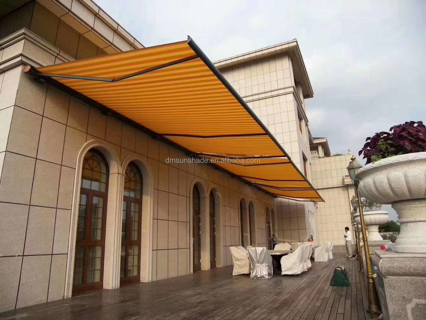 Retractable Awning Details
