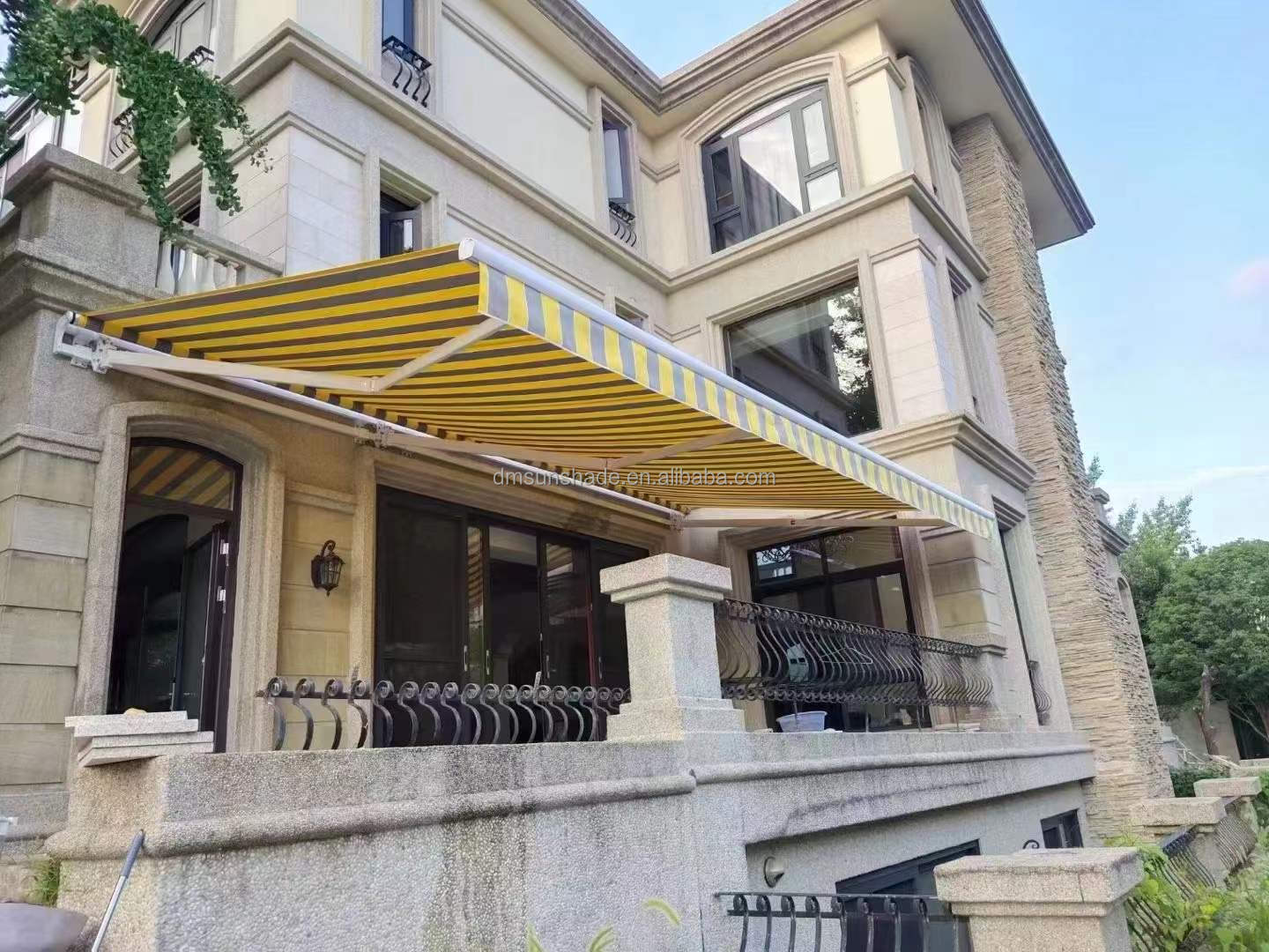 Retractable Awning Details