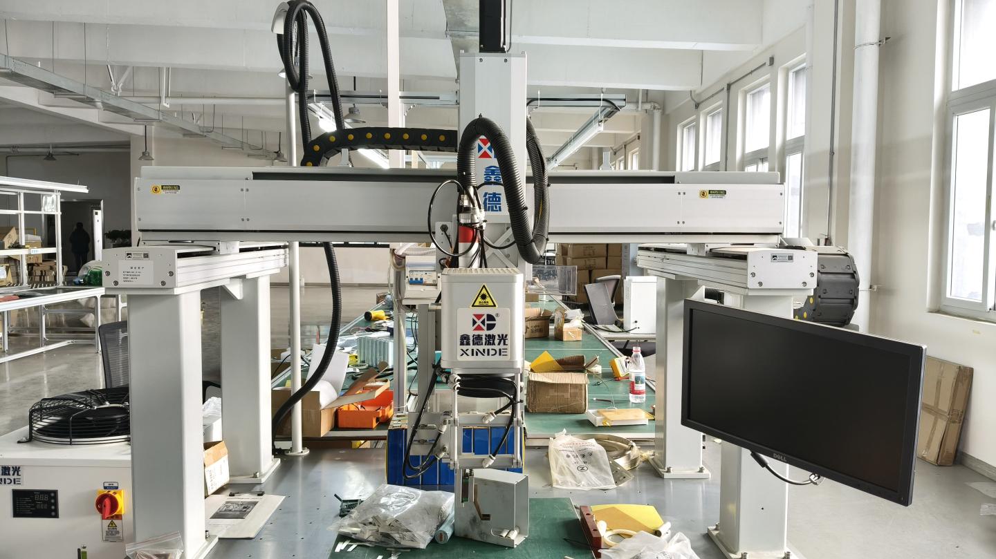 Welding machine for structural steel components in outdoor lighting pole manufacturing