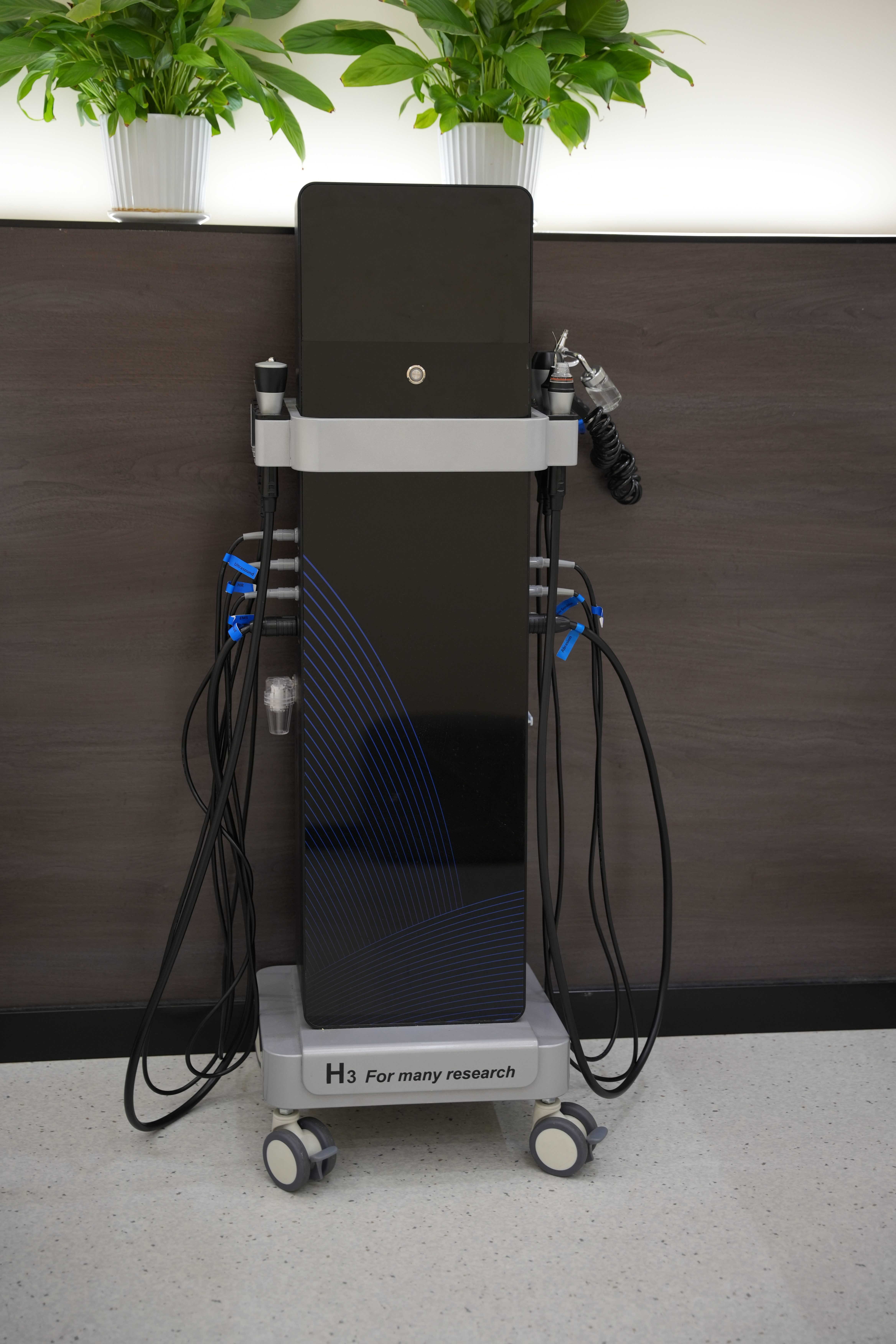 360 Oxygen Jet Hydrodermabrasion Facial System for Deep Cleansing Skin Hydration &amp; Whitening in Beauty Spas and Clinics