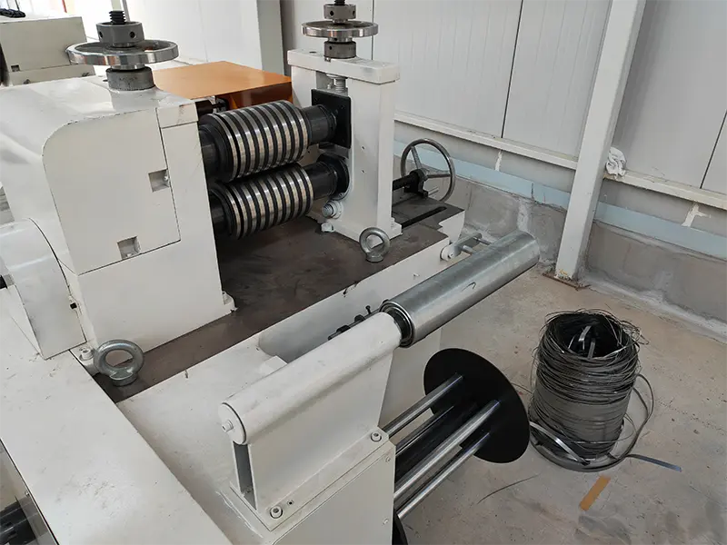 High precision layer rewinding machine for welding wire spools