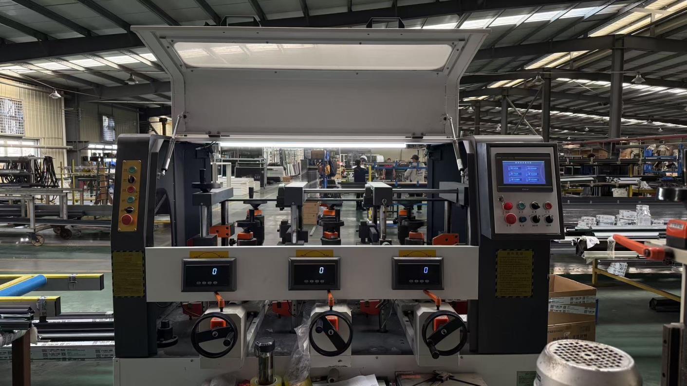 Glue Strip Assemblying Machine