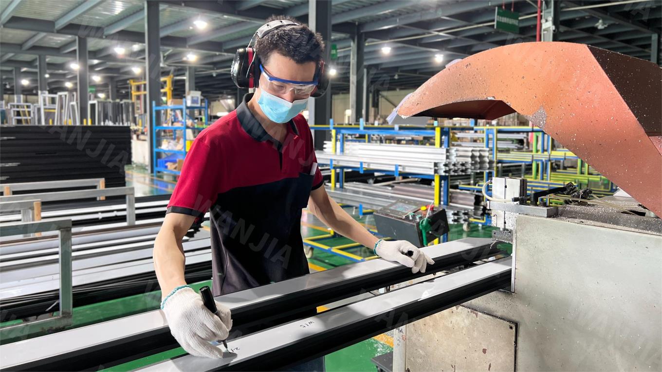 Aluminum Cutting Process