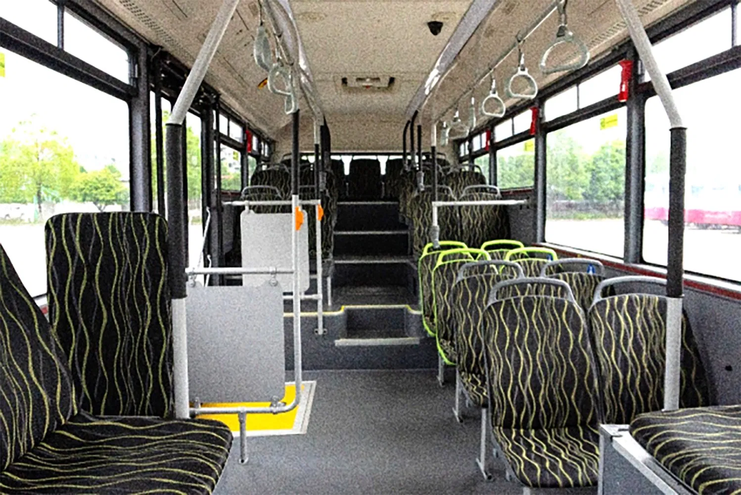 8 Meter Electronic City Bus 230kw Battery 2400nm Motor Auto Gear Box 35 Seats/70 Passenger Load Comfortable EV Dongfeng New Electric City Bus Price