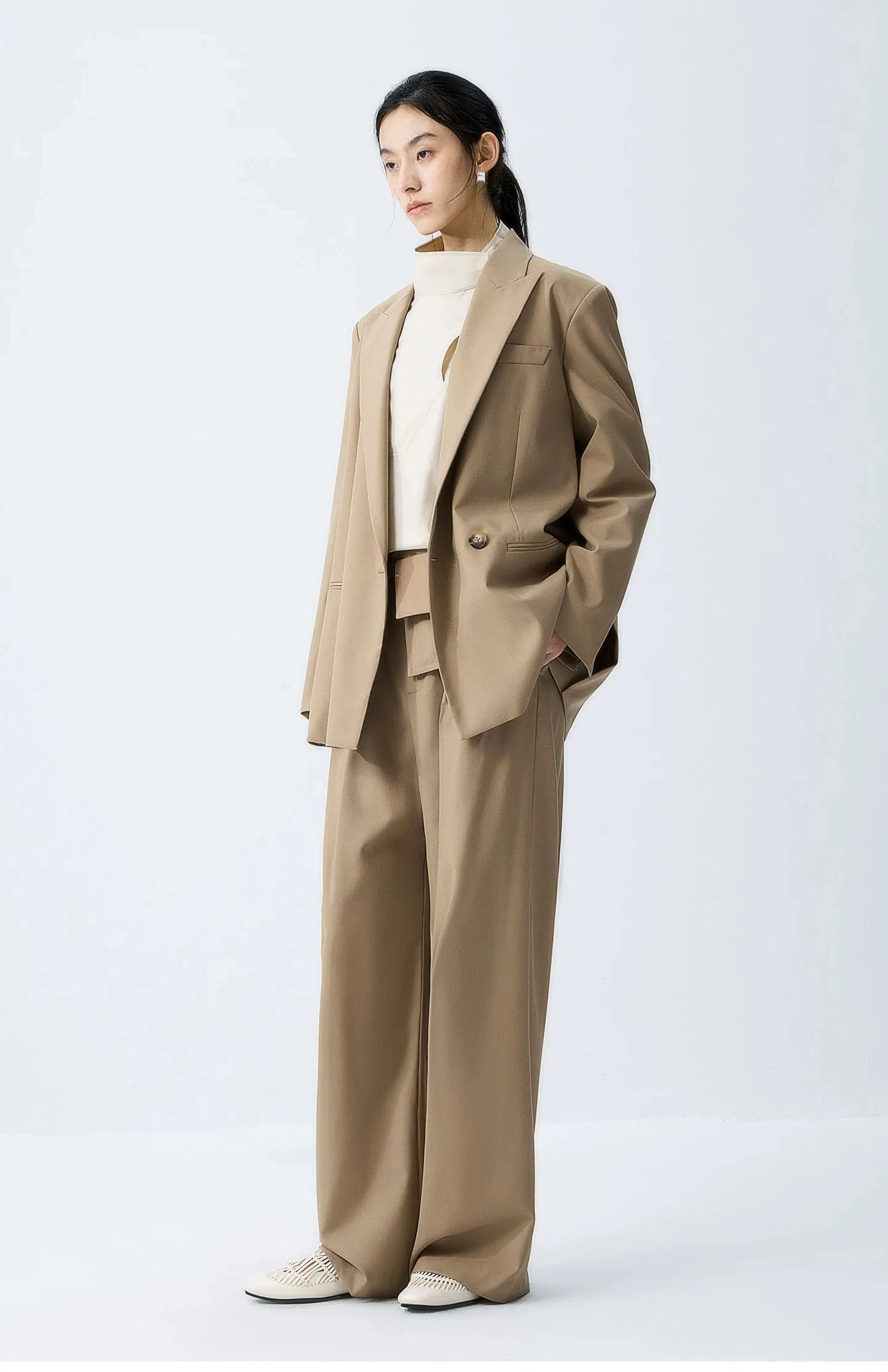 Brand Logo 2 Piece Women Suits Set Blazer Jacket Paired with Loose Long Pants Wholesale Lapel Collar Double Breast Blazer for Women Casual Wear