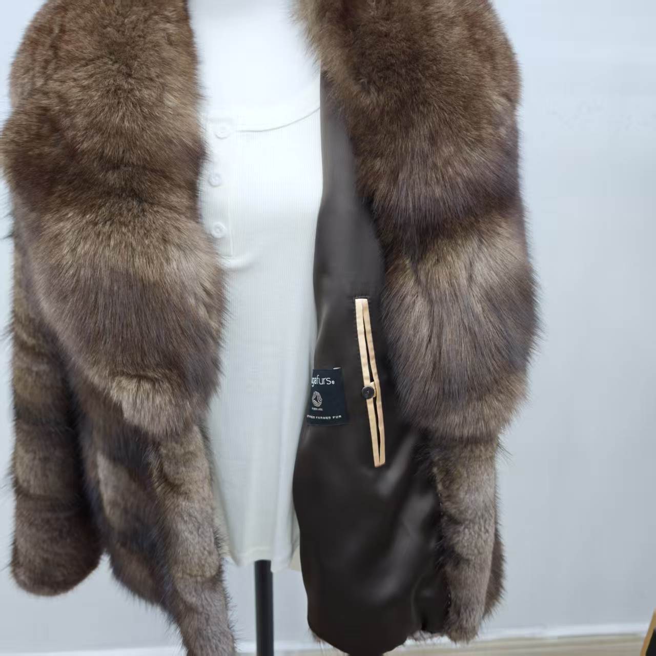 High Quality Winter Plus Size Women Muskrat Fur Coat Short Mink Fur Coat Retro Luxury Standcollar Muskrat Women's Real Fur Coat