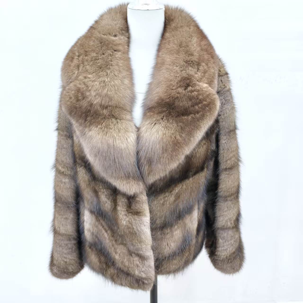 High Quality Winter Plus Size Women Muskrat Fur Coat Short Mink Fur Coat Retro Luxury Standcollar Muskrat Women's Real Fur Coat