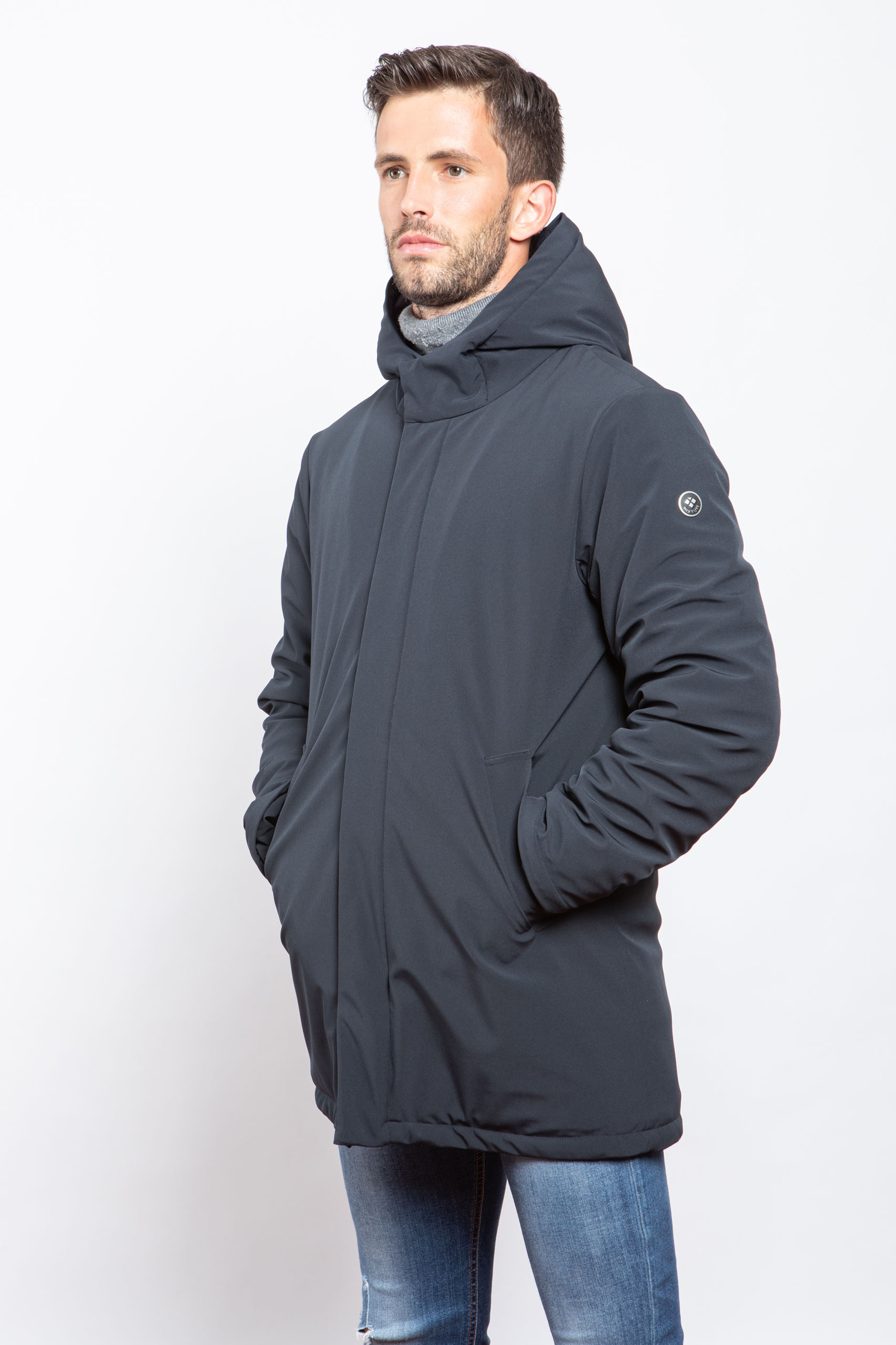High Quality New Design Men Winter Coat Outdoor Hoodie Warm Long Coat for Men Winter