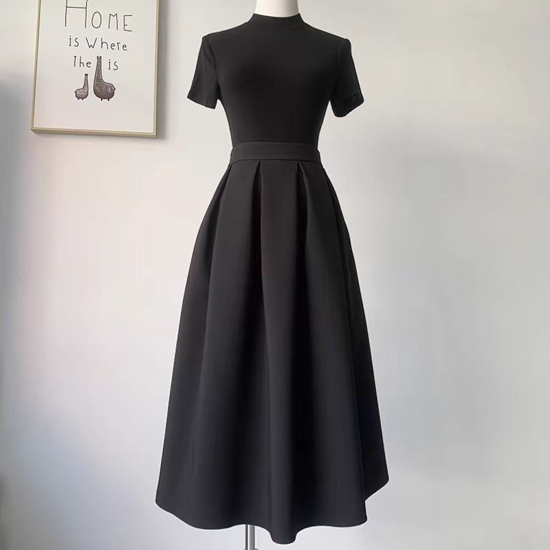 2024 New High-Waisted Loose Pleated Skirt with Texture