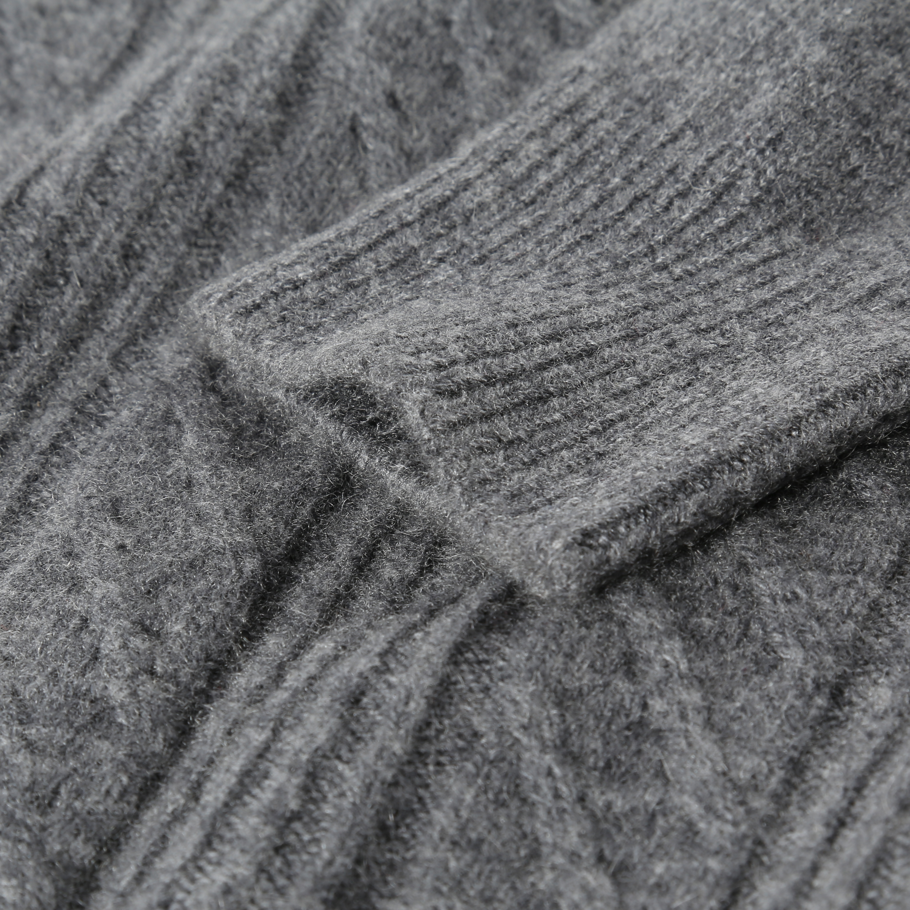 Pure Cashmere Cable Knit Crew Neck Sweater Long Sleeve Design OEM/ODM Customization Ready Stock for Men