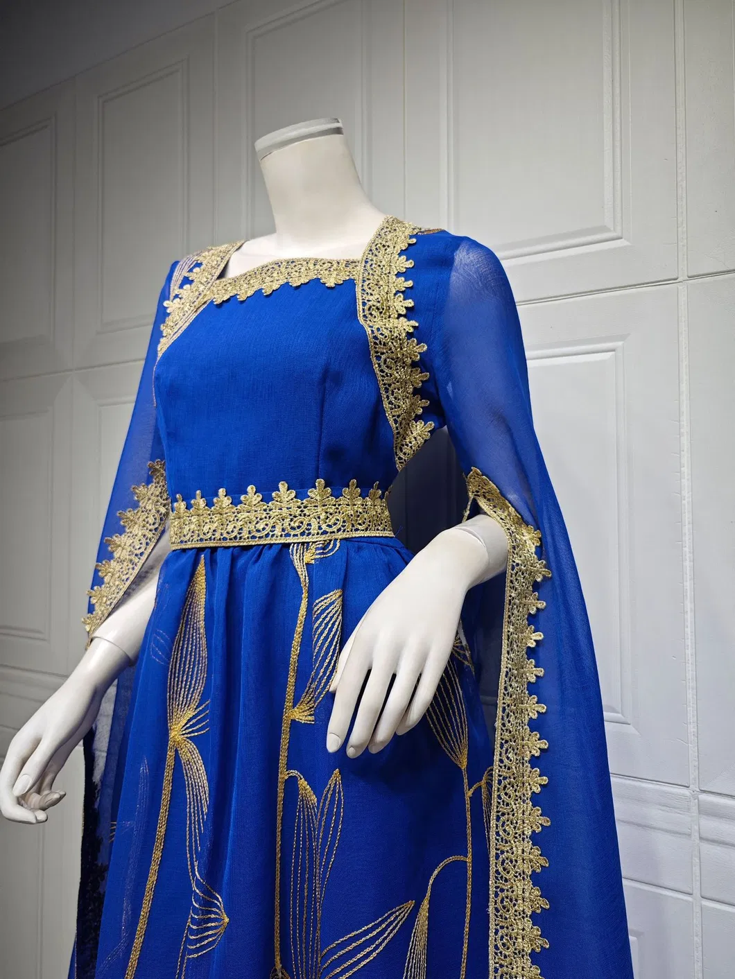 High Quality New Beautiful Long Sleeve Dress for Muslim Evening Events with Embroidery
