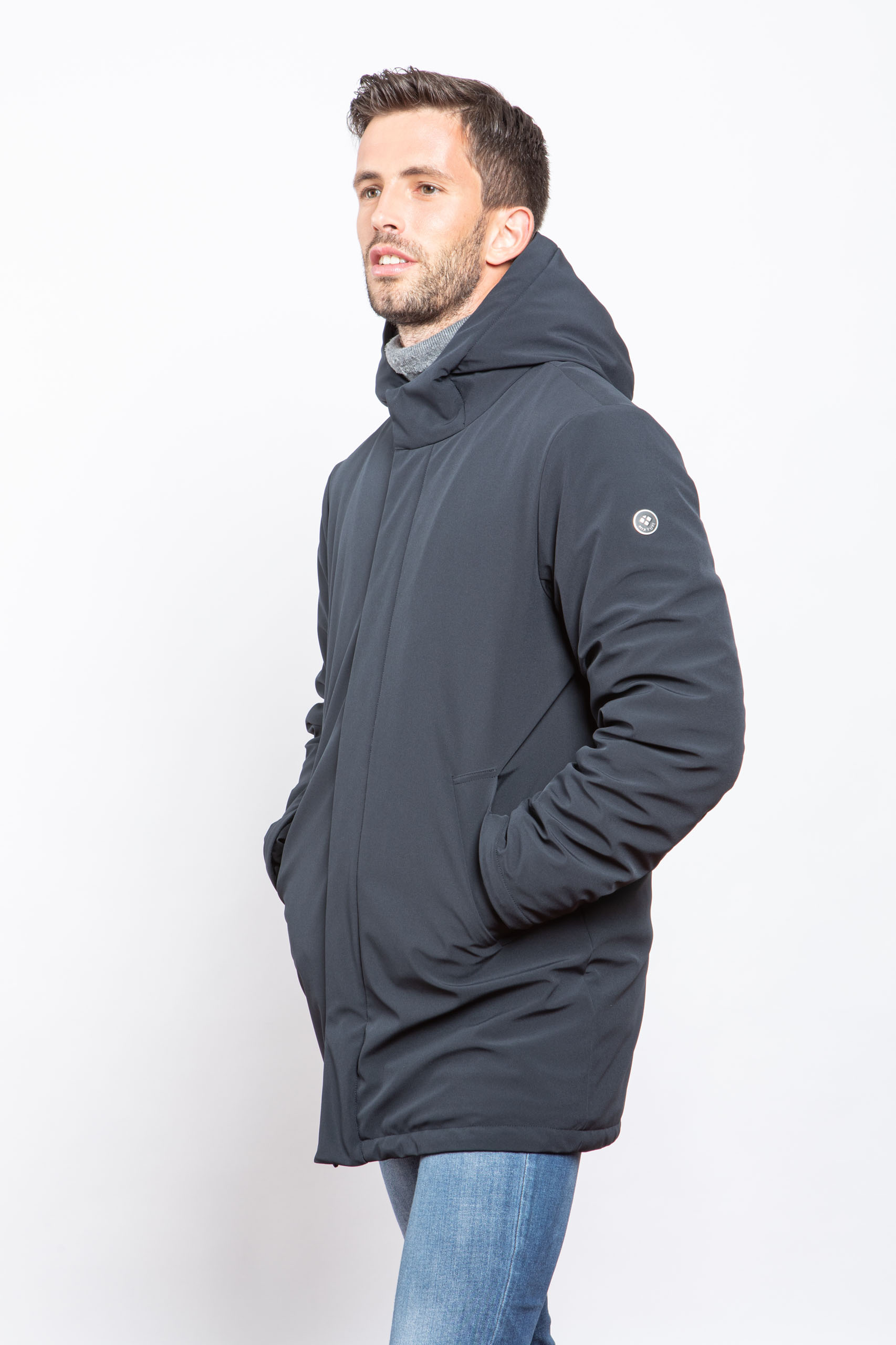 High Quality New Design Men Winter Coat Outdoor Hoodie Warm Long Coat for Men Winter