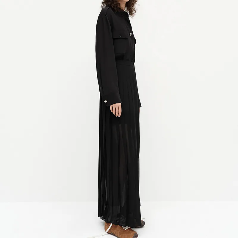 Women Pleated Skirt Fabric Display