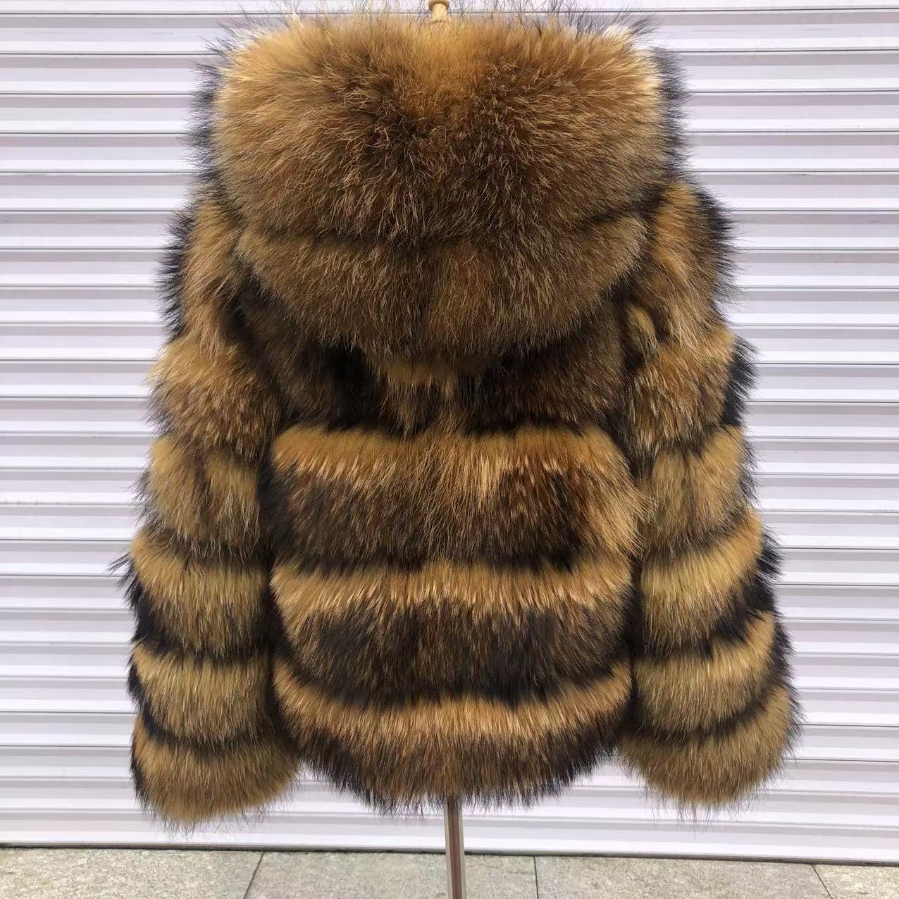 2022 Women's Fashion Outerwear Waterproof Realfox Raccoon Fur Coat With Long Sleeves and Hood Zipper Closure