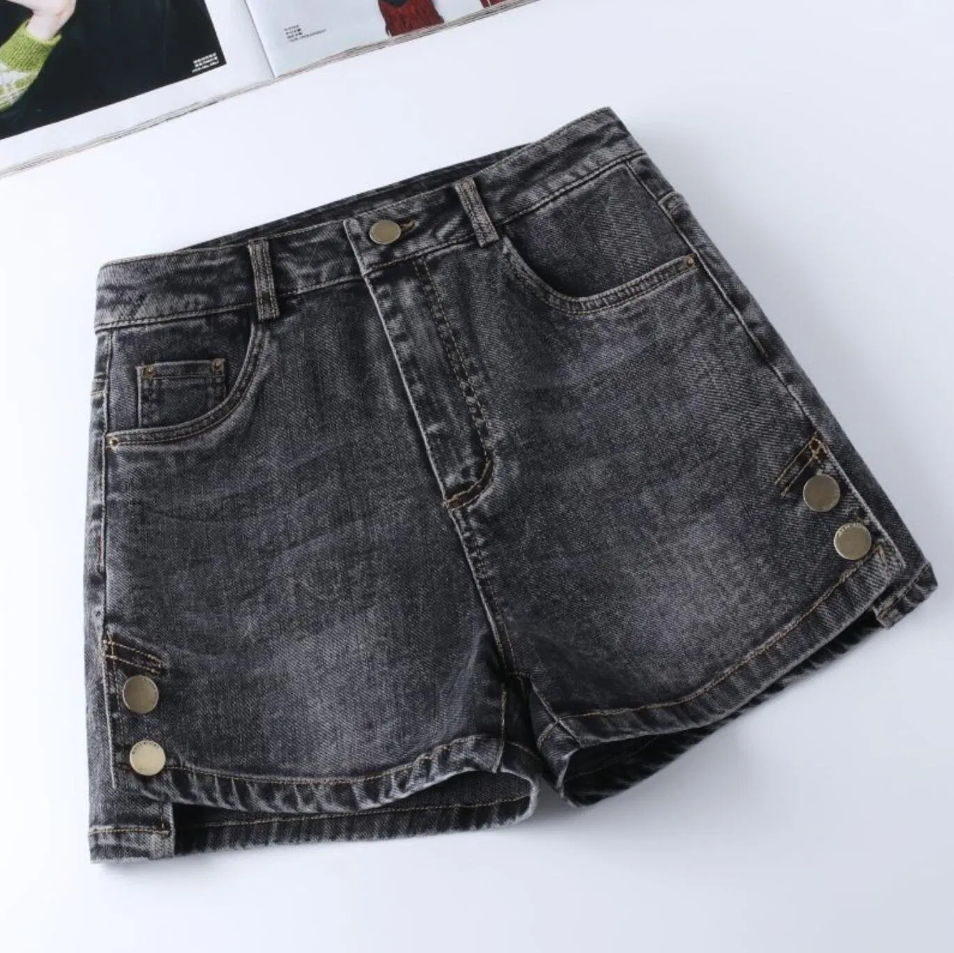 New Loose A-Line Wide-Leg High-Waisted Women's Denim Shorts