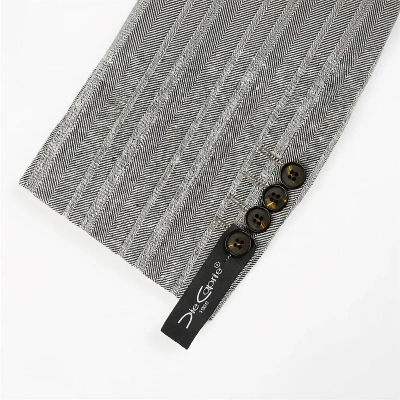 Suit Detail Image 6