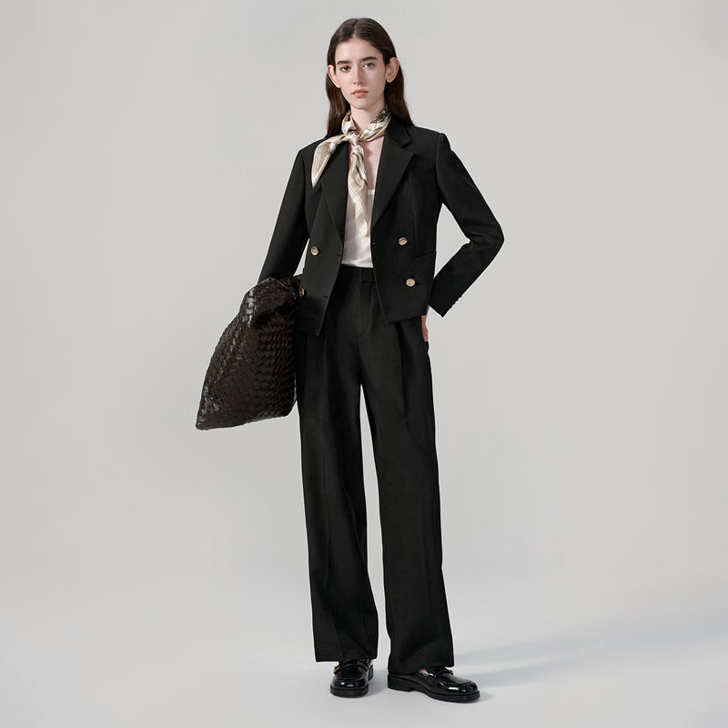 OEM Custom Logo Embroidered Women's Business Casual Blazer with Side Vents and Functional Buttons Blazer