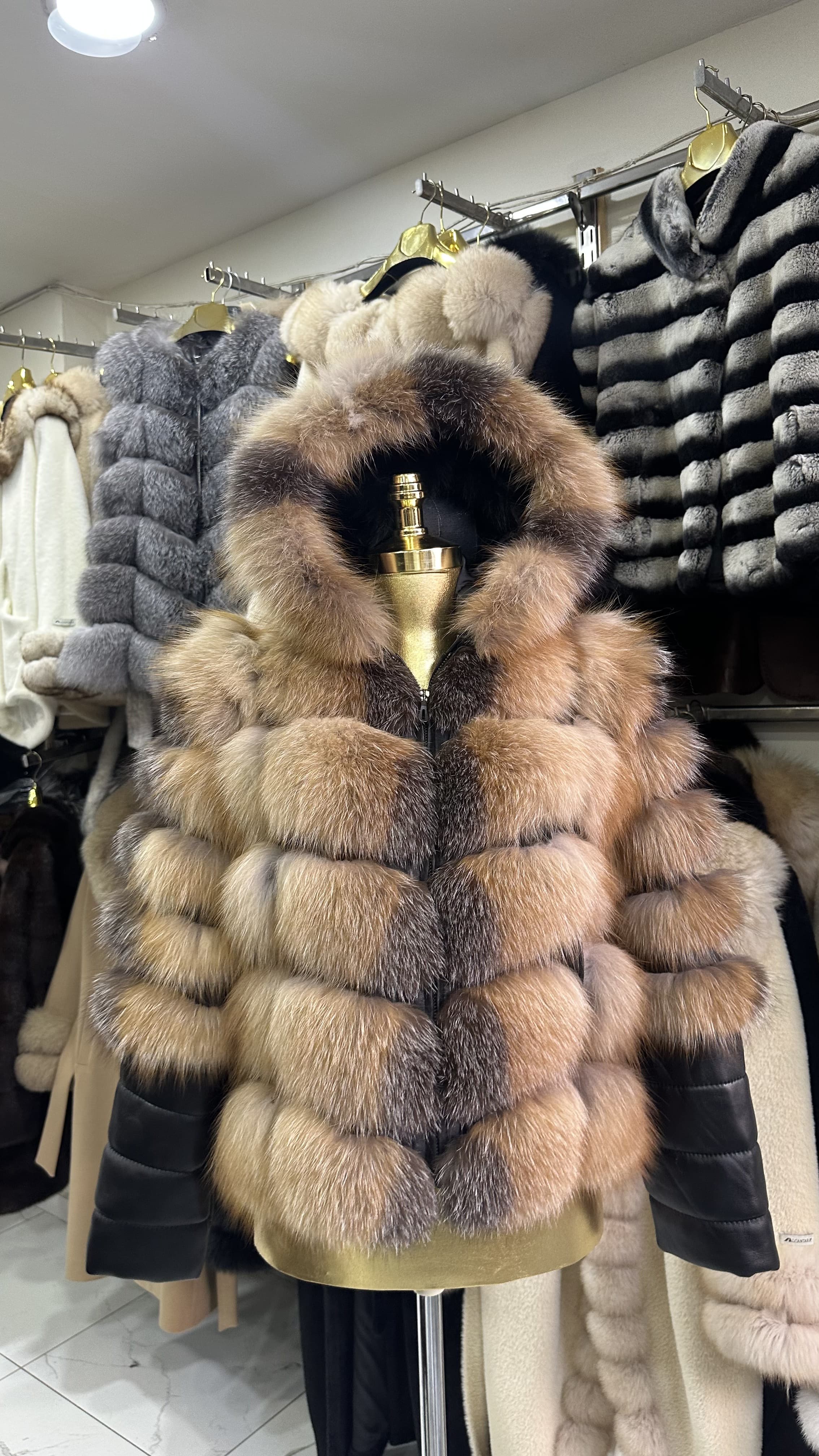 Premium Luxury Fox Fur Regular Winter Coat Women Ultra Soft Plush Warm Thick Outerwear High Quality Tailored Casual Pattern