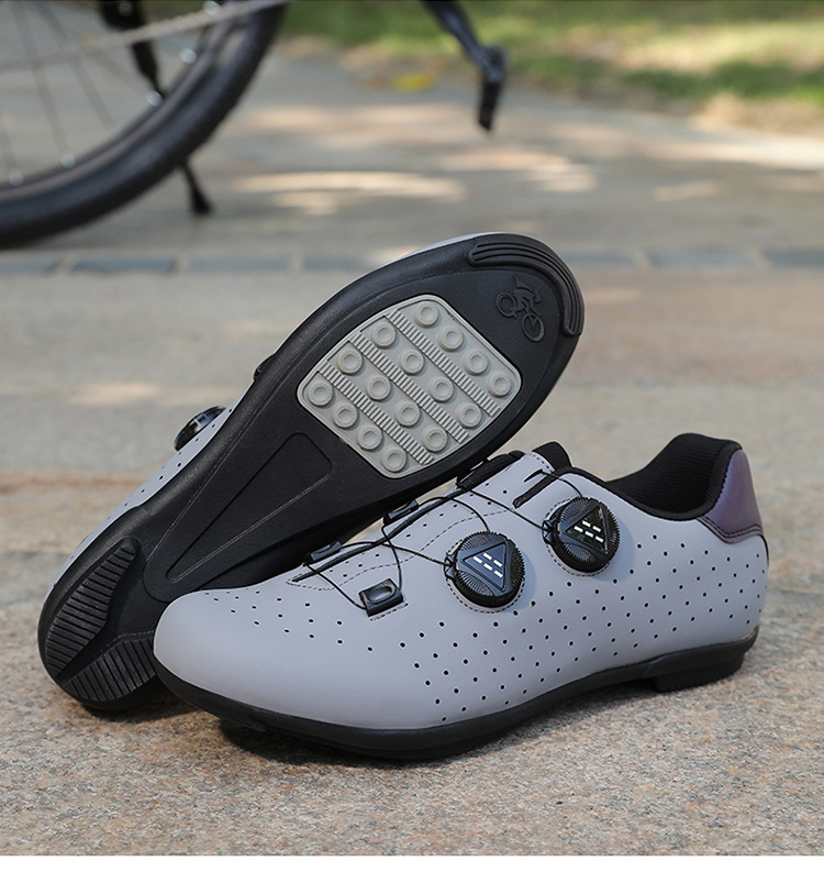 Outdoor sports product display 23