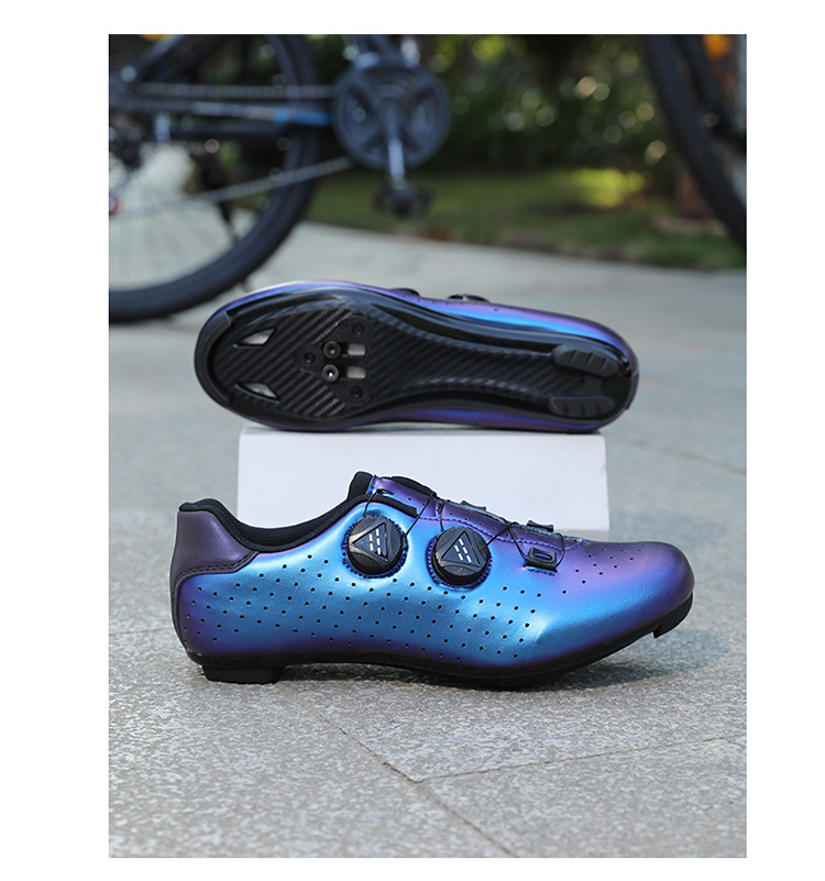 Outdoor sports product display 25