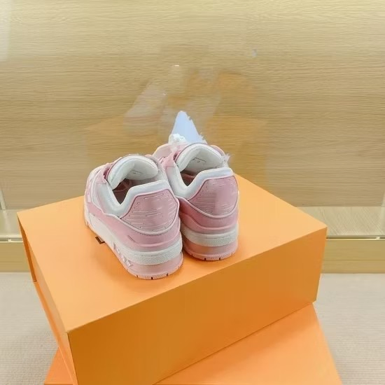Wholesale Shoes Luxury Branded Designer Pink Skate Walking Sneaker Running Sport Retro Cricket Casual Basketball Shoe Sneaker