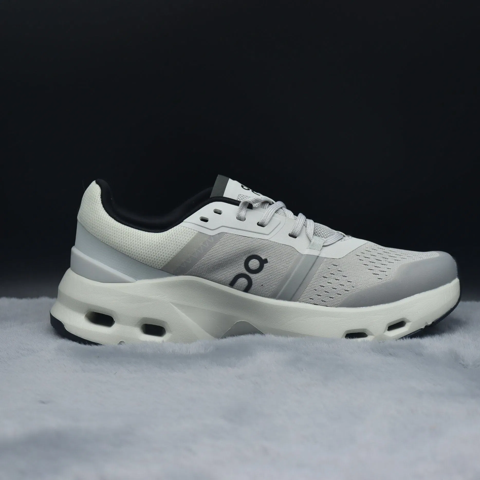 2025 Walking Shoes Fashion Sneakers Men Trail Running Cross Training Shoes