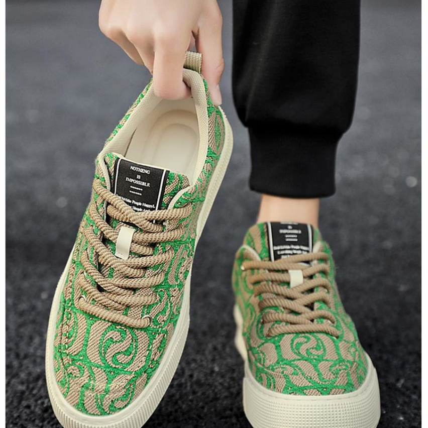 Leisure Budget-Friendly Lightweight Classic Canvas Men's Skateboarding Shoes